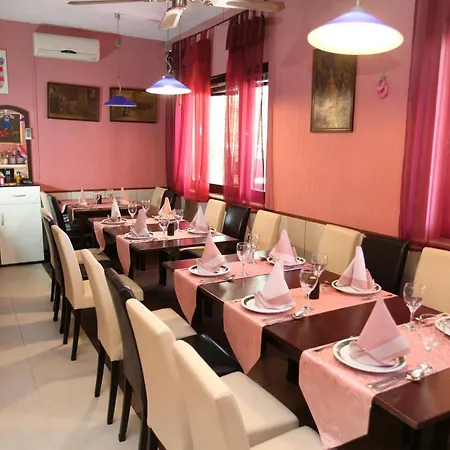 Pansion Ruzica فندق مبيت وإفطار *